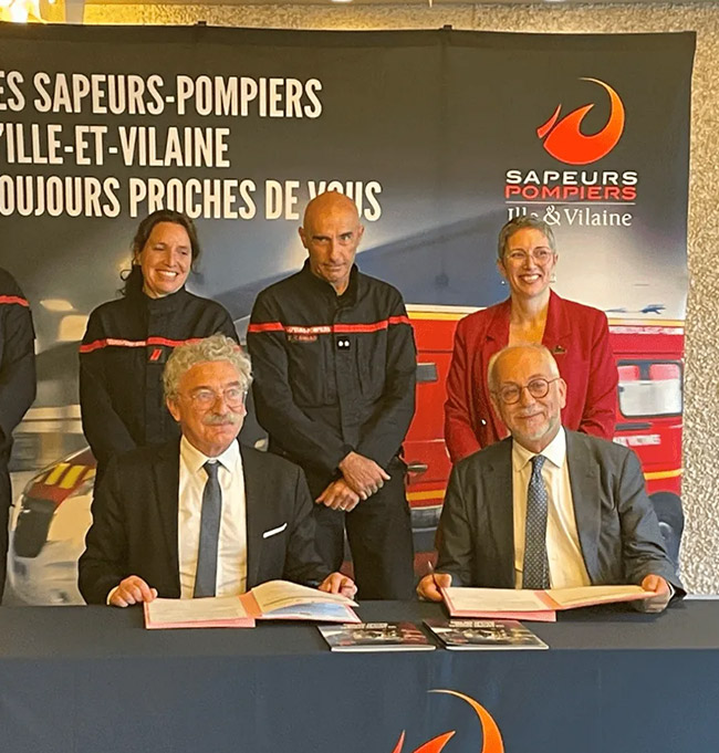 Jean-Luc Chenut : Président du Conseil départemental d’Ille-et-Vilaine et du Conseil d’administration du SDIS 35 - Julien Carmona : Président du Crédit Mutuel Arkéa et Président du Crédit Mutuel de Bretagne - pompiers
