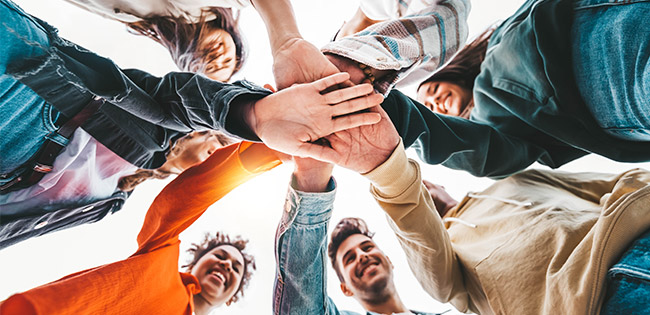 groupe personnes solidaire