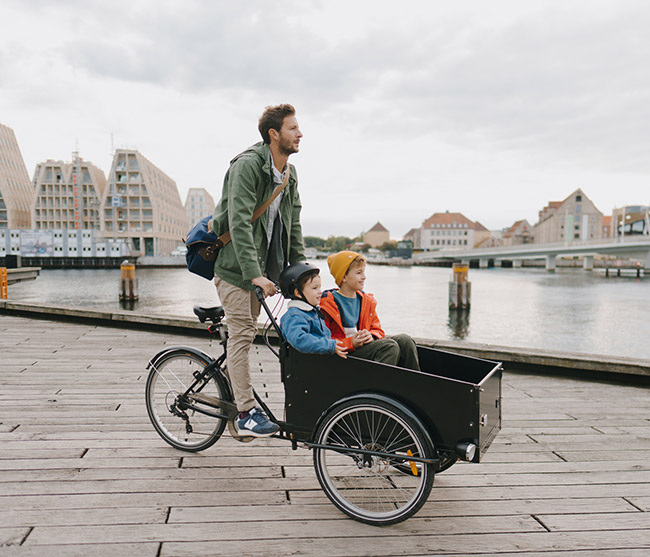 homme enfants vélo
