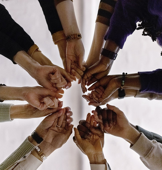 groupe personnes mains